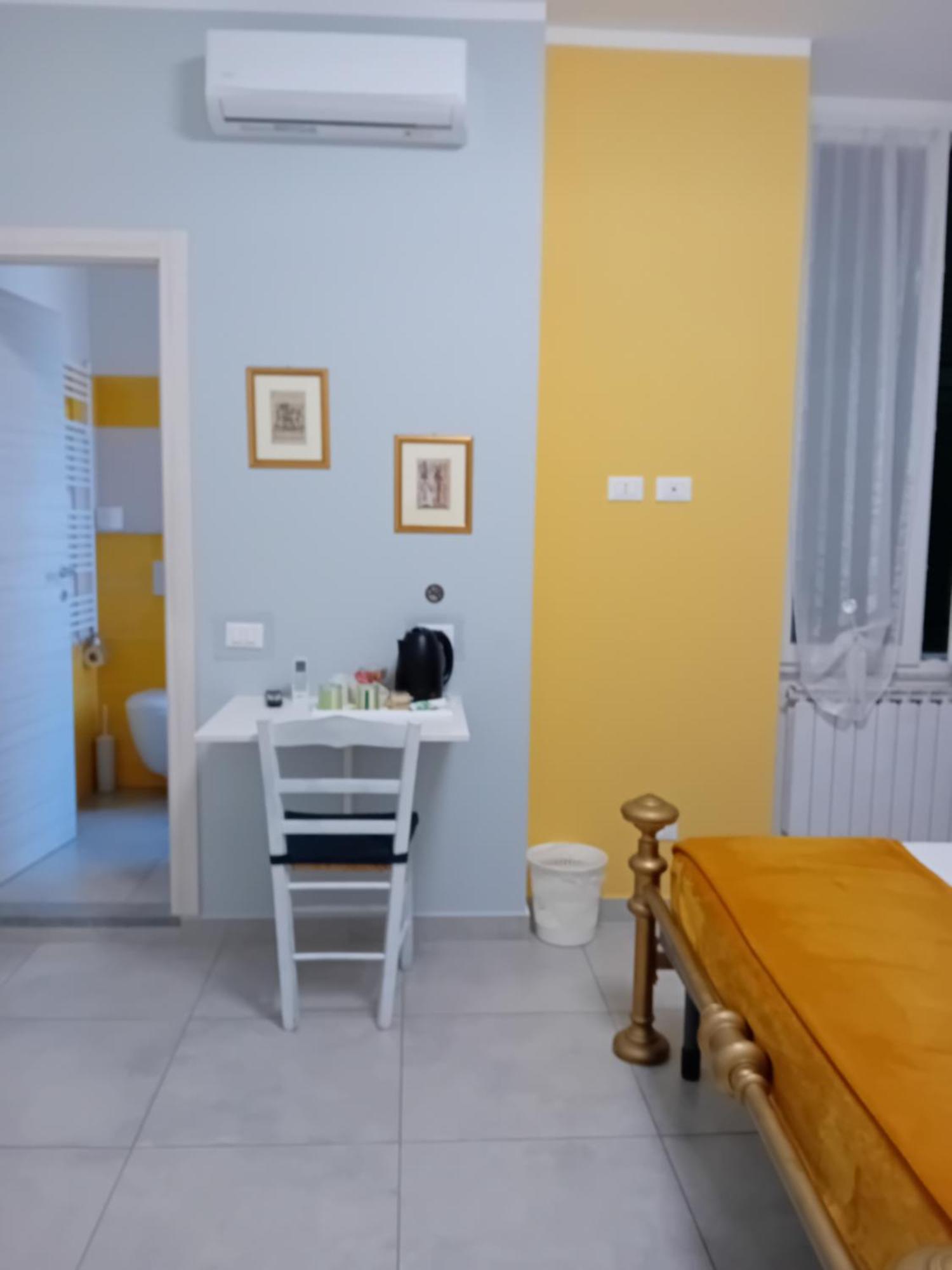Hotel Justkey La Spezia Zimmer foto